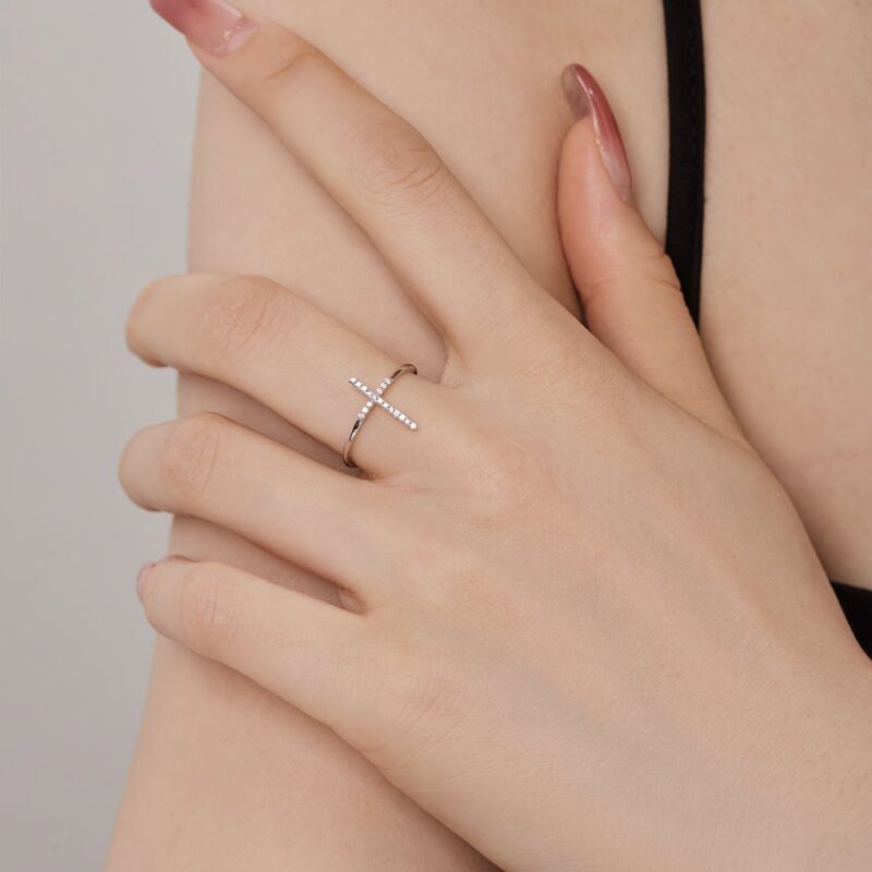 Elegant Silver Cross Ring - Image 3